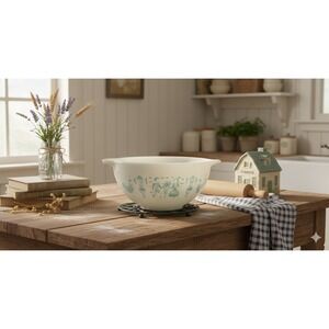 Vintage Pyrex Butter print Cinderella Mixing Bowl 441 Turquoise White 1.5 QT